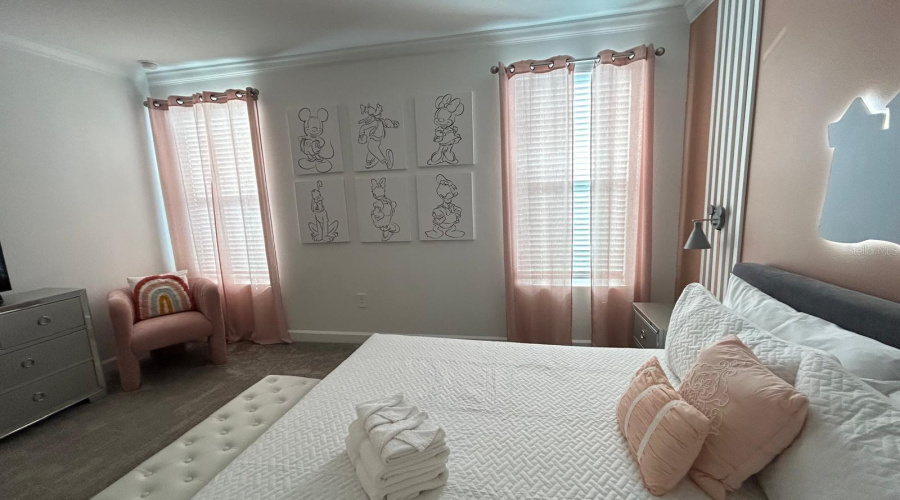 DAVENPORT, Florida 33896, 6 Bedrooms Bedrooms, ,5 BathroomsBathrooms,Residential,For Sale,TAKEAWAY,0,MFRO6346148