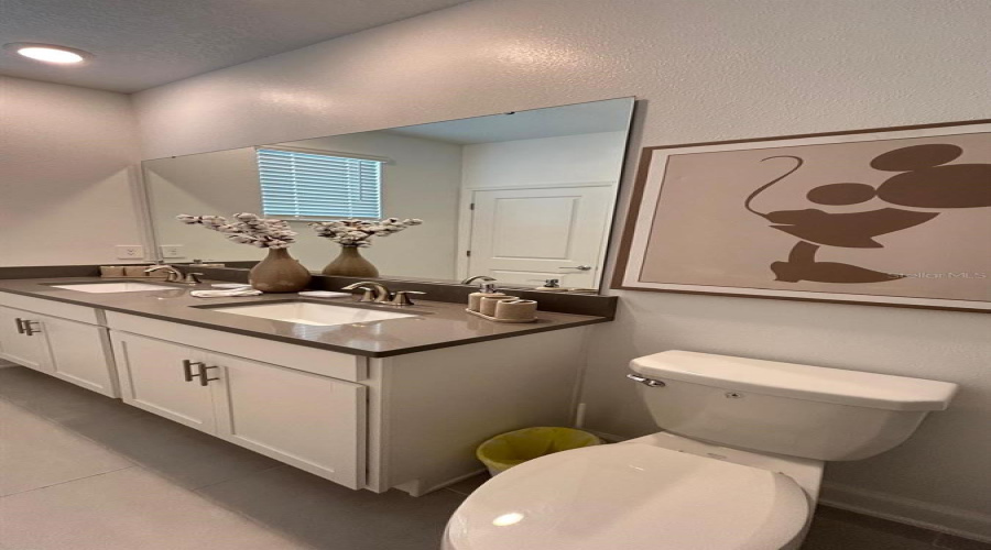 DAVENPORT, Florida 33896, 6 Bedrooms Bedrooms, ,5 BathroomsBathrooms,Residential,For Sale,TAKEAWAY,0,MFRO6346148