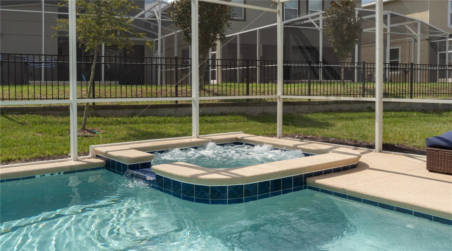 DAVENPORT, Florida 33896, 6 Bedrooms Bedrooms, ,5 BathroomsBathrooms,Residential,For Sale,TAKEAWAY,0,MFRO6346148