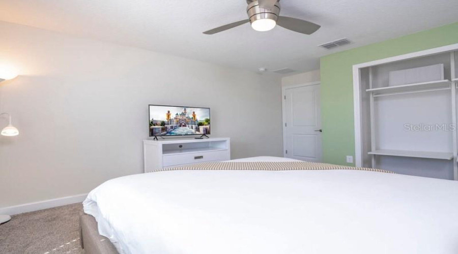 DAVENPORT, Florida 33896, 4 Bedrooms Bedrooms, ,3 BathroomsBathrooms,Residential,For Sale,OCEAN COURSE,0,MFRO6294283
