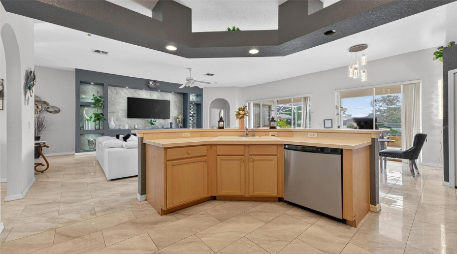 DAVENPORT, Florida 33897, 5 Bedrooms Bedrooms, ,4 BathroomsBathrooms,Residential,For Sale,BELFRY,0,MFRO6346296
