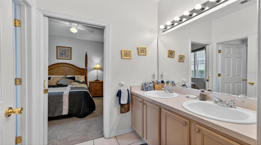 DAVENPORT, Florida 33897, 5 Bedrooms Bedrooms, ,4 BathroomsBathrooms,Residential,For Sale,BELFRY,0,MFRO6346296