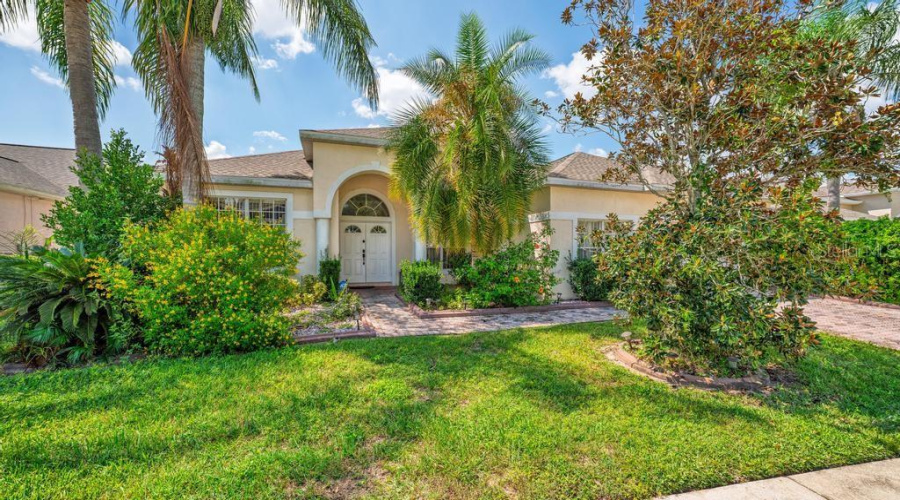 DAVENPORT, Florida 33897, 5 Bedrooms Bedrooms, ,4 BathroomsBathrooms,Residential,For Sale,BELFRY,0,MFRO6346296