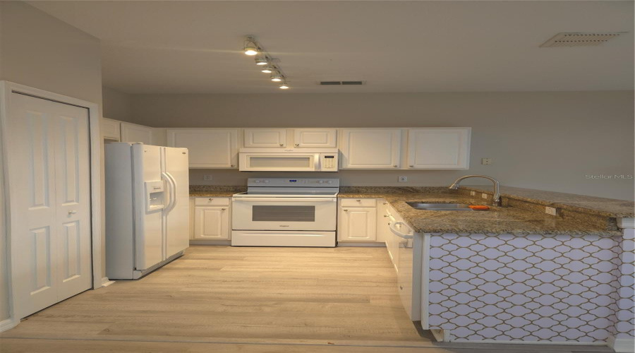 DAVENPORT, Florida 33896, 4 Bedrooms Bedrooms, ,3 BathroomsBathrooms,Residential,For Sale,MONROE,0,MFRO6346599