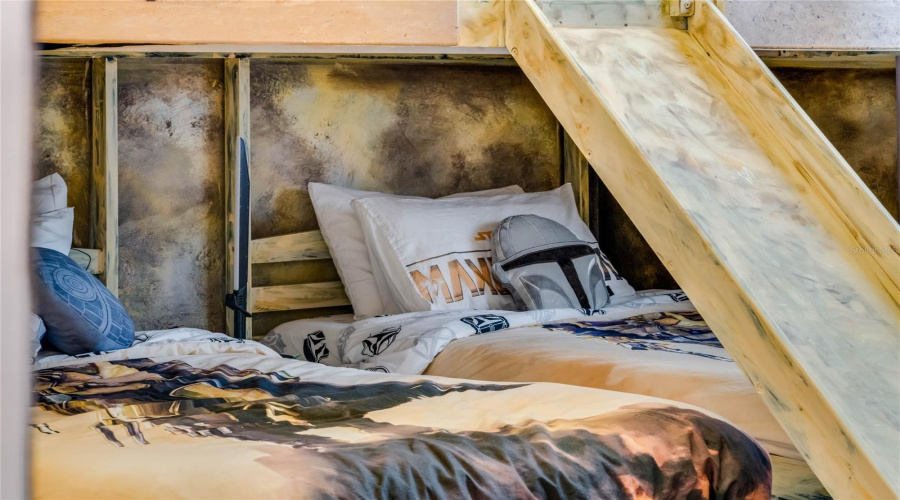 DAVENPORT, Florida 33897, 5 Bedrooms Bedrooms, ,4 BathroomsBathrooms,Residential,For Sale,ALOHA,0,MFRO6346444