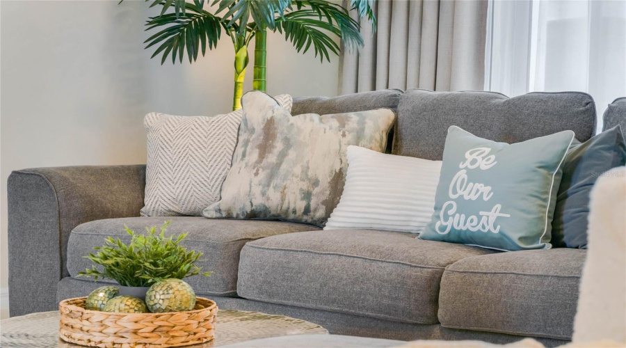 DAVENPORT, Florida 33897, 5 Bedrooms Bedrooms, ,4 BathroomsBathrooms,Residential,For Sale,ALOHA,0,MFRO6346444