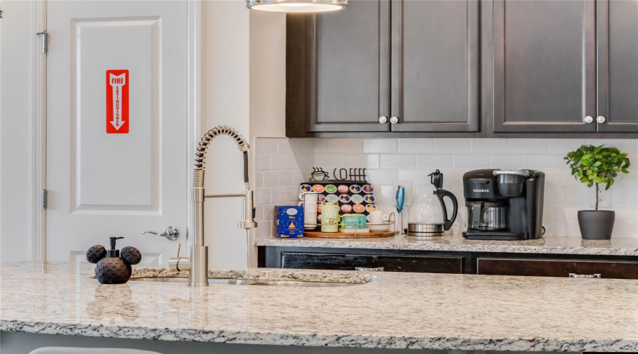 DAVENPORT, Florida 33897, 5 Bedrooms Bedrooms, ,4 BathroomsBathrooms,Residential,For Sale,ALOHA,0,MFRO6346444