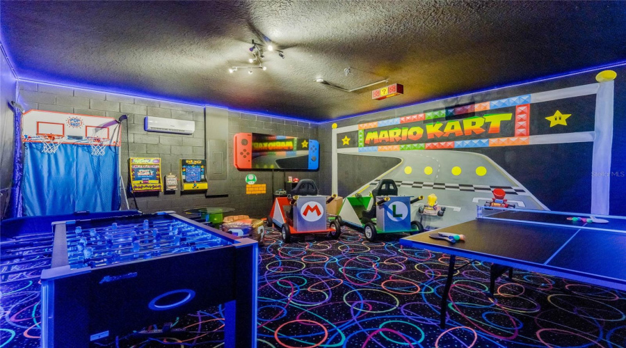 DAVENPORT, Florida 33897, 5 Bedrooms Bedrooms, ,4 BathroomsBathrooms,Residential,For Sale,ALOHA,0,MFRO6346444