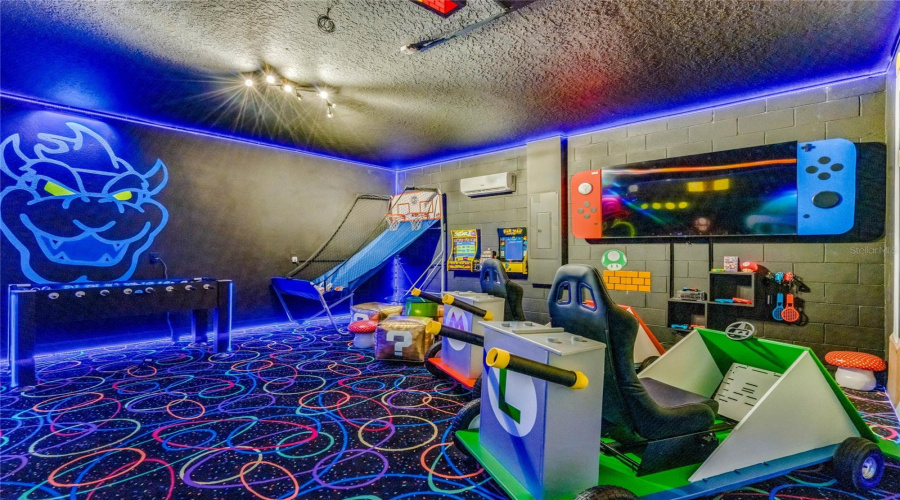 DAVENPORT, Florida 33897, 5 Bedrooms Bedrooms, ,4 BathroomsBathrooms,Residential,For Sale,ALOHA,0,MFRO6346444