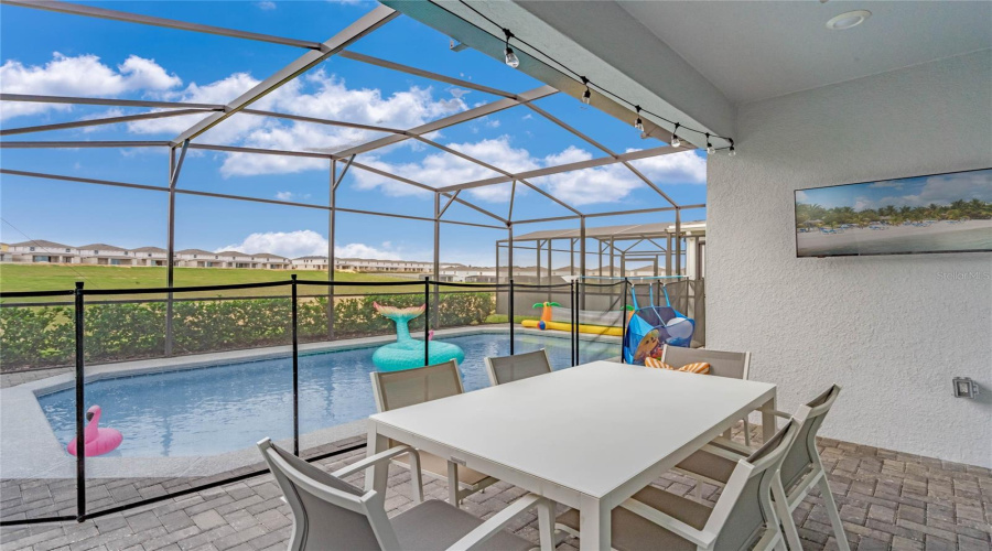 DAVENPORT, Florida 33897, 5 Bedrooms Bedrooms, ,4 BathroomsBathrooms,Residential,For Sale,ALOHA,0,MFRO6346444