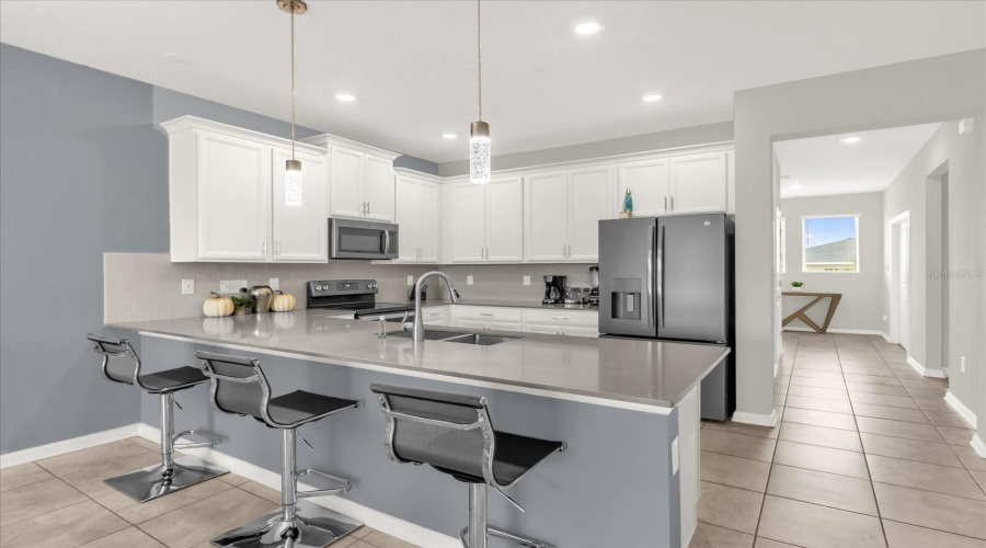 DAVENPORT, Florida 33896, 3 Bedrooms Bedrooms, ,2 BathroomsBathrooms,Residential,For Sale,OCEAN COURSE,0,MFRO6344830