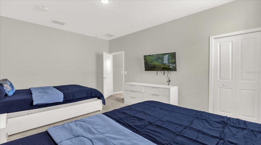 DAVENPORT, Florida 33896, 3 Bedrooms Bedrooms, ,2 BathroomsBathrooms,Residential,For Sale,OCEAN COURSE,0,MFRO6344830