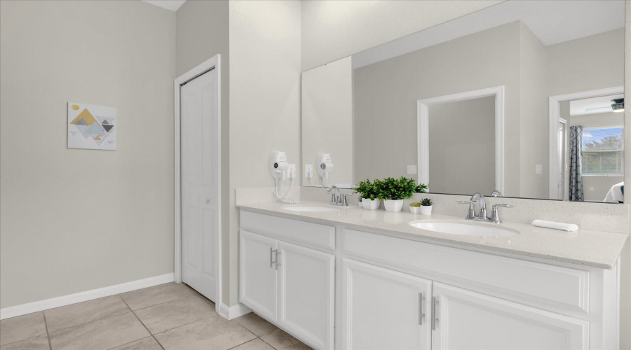 DAVENPORT, Florida 33896, 3 Bedrooms Bedrooms, ,2 BathroomsBathrooms,Residential,For Sale,OCEAN COURSE,0,MFRO6344830