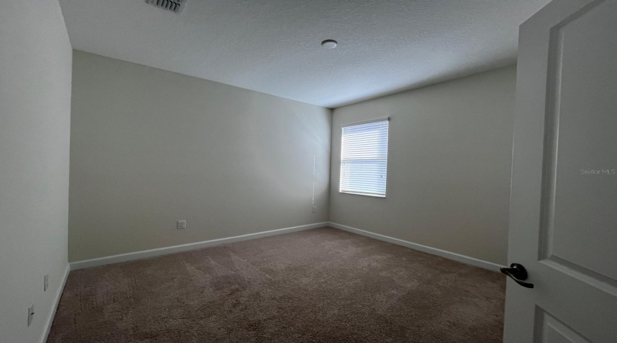 DAVENPORT, Florida 33896, 4 Bedrooms Bedrooms, ,3 BathroomsBathrooms,Residential,For Sale,CLUBMAN,0,MFRO6346607