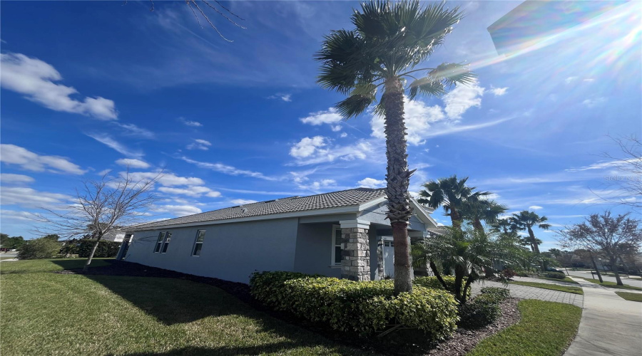 DAVENPORT, Florida 33896, 4 Bedrooms Bedrooms, ,3 BathroomsBathrooms,Residential,For Sale,CLUBMAN,0,MFRO6346607