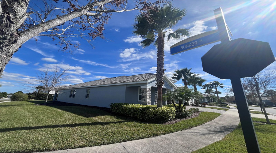 DAVENPORT, Florida 33896, 4 Bedrooms Bedrooms, ,3 BathroomsBathrooms,Residential,For Sale,CLUBMAN,0,MFRO6346607