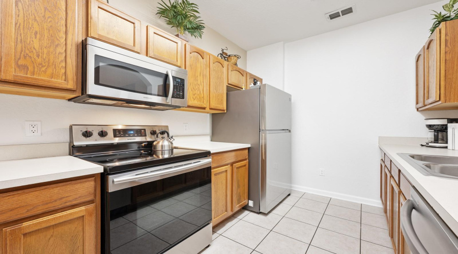 Enjoy quality time in the Kitchen-ideal for preparing meals, sharing laughs and making memories with loved ones.