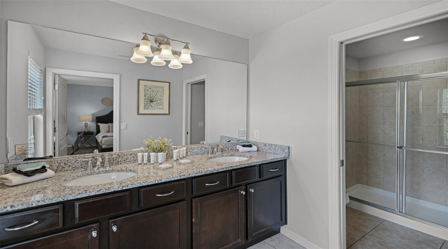 KISSIMMEE, Florida 34747, 6 Bedrooms Bedrooms, ,4 BathroomsBathrooms,Residential,For Sale,RHODES,0,MFRS5128935