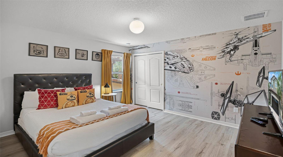 KISSIMMEE, Florida 34747, 6 Bedrooms Bedrooms, ,4 BathroomsBathrooms,Residential,For Sale,RHODES,0,MFRS5128935
