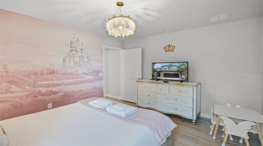 KISSIMMEE, Florida 34747, 6 Bedrooms Bedrooms, ,4 BathroomsBathrooms,Residential,For Sale,RHODES,0,MFRS5128935