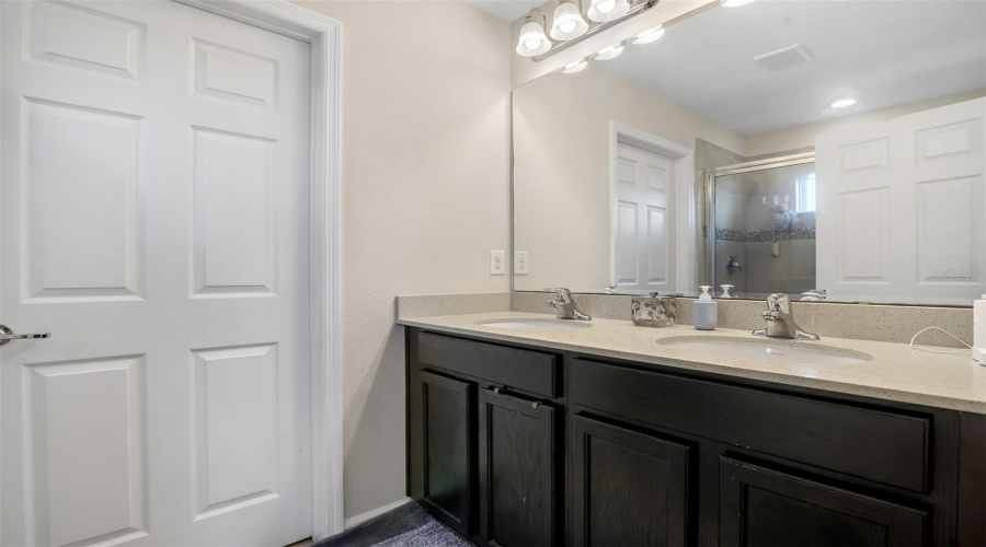 DAVENPORT, Florida 33897, 4 Bedrooms Bedrooms, ,3 BathroomsBathrooms,Residential,For Sale,OGELTHORPE,0,MFRS5134820