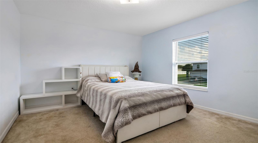 DAVENPORT, Florida 33897, 4 Bedrooms Bedrooms, ,3 BathroomsBathrooms,Residential,For Sale,OGELTHORPE,0,MFRS5134820
