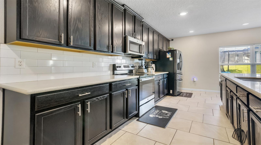 DAVENPORT, Florida 33897, 4 Bedrooms Bedrooms, ,3 BathroomsBathrooms,Residential,For Sale,OGELTHORPE,0,MFRS5134820