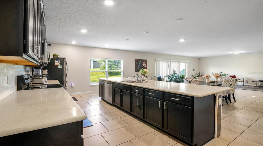 DAVENPORT, Florida 33897, 4 Bedrooms Bedrooms, ,3 BathroomsBathrooms,Residential,For Sale,OGELTHORPE,0,MFRS5134820
