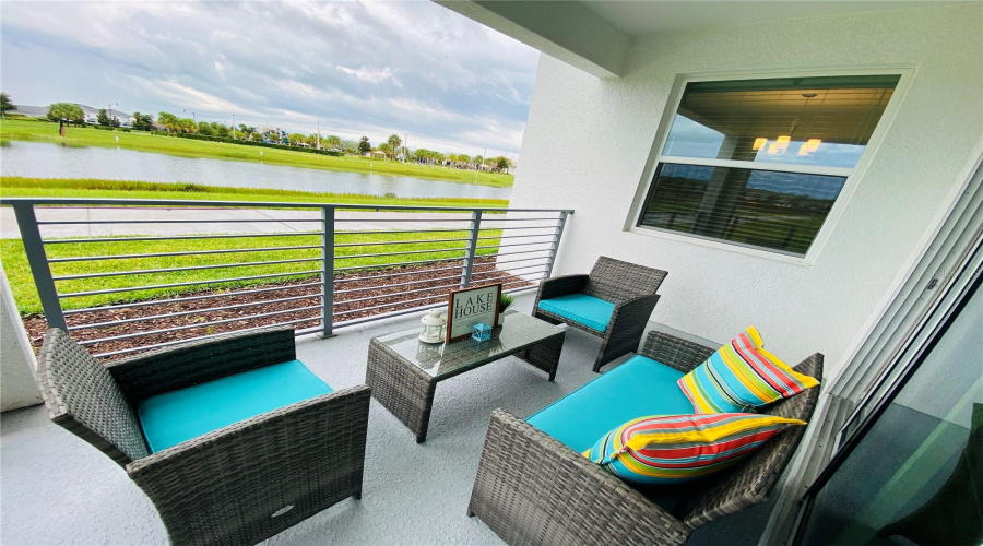 KISSIMMEE, Florida 34746, 2 Bedrooms Bedrooms, ,2 BathroomsBathrooms,Residential,For Sale,PARADOX,0,MFRO6271890