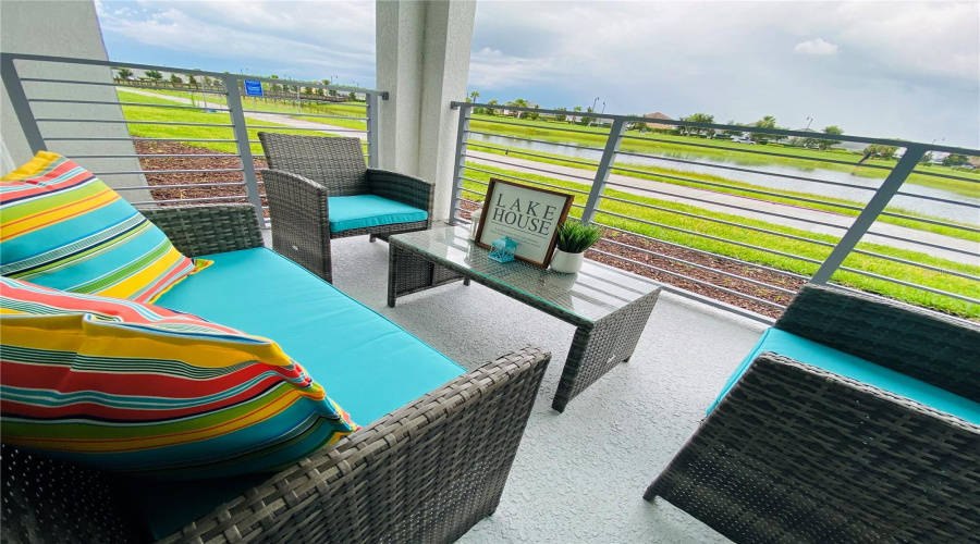 KISSIMMEE, Florida 34746, 2 Bedrooms Bedrooms, ,2 BathroomsBathrooms,Residential,For Sale,PARADOX,0,MFRO6271890