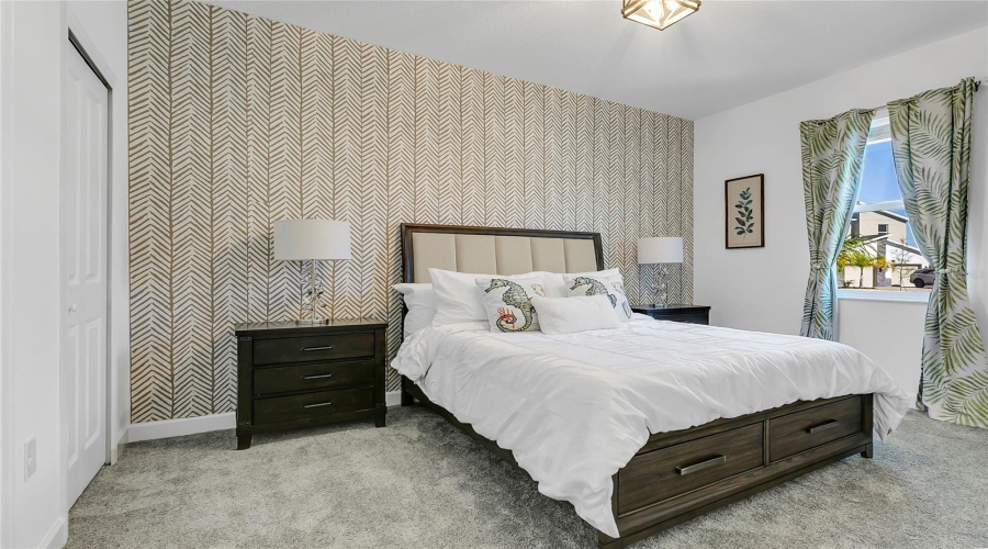 DAVENPORT, Florida 33896, 8 Bedrooms Bedrooms, ,5 BathroomsBathrooms,Residential,For Sale,DROP,0,MFRTB8430716