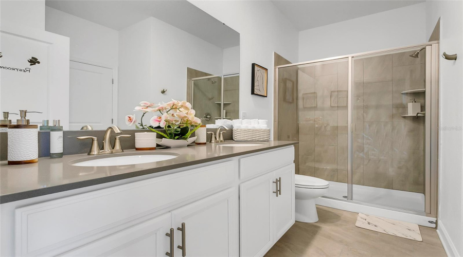 DAVENPORT, Florida 33896, 8 Bedrooms Bedrooms, ,5 BathroomsBathrooms,Residential,For Sale,DROP,0,MFRTB8430716