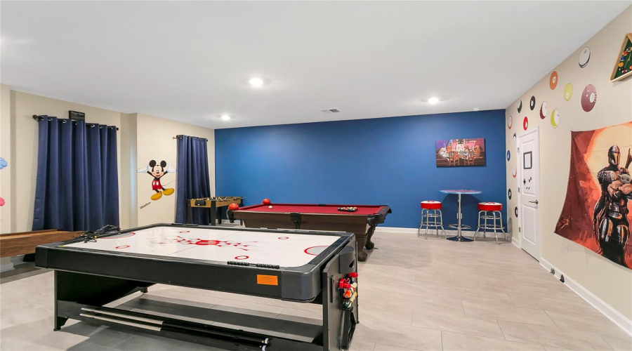 DAVENPORT, Florida 33896, 8 Bedrooms Bedrooms, ,5 BathroomsBathrooms,Residential,For Sale,DROP,0,MFRTB8430716