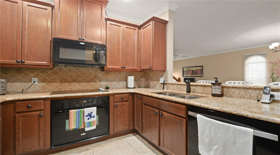 ORLANDO, Florida 32836, 4 Bedrooms Bedrooms, ,3 BathroomsBathrooms,Residential,For Sale,DELLA SCALA,0,MFRO6346693