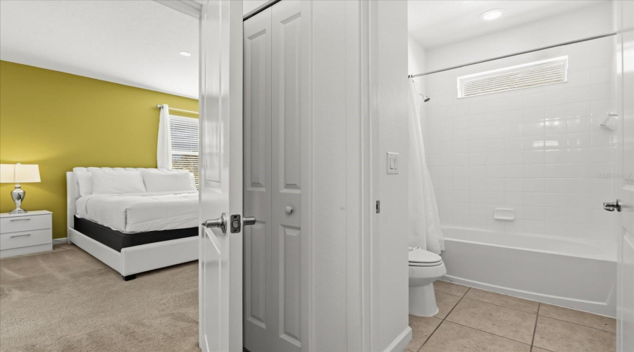 KISSIMMEE, Florida 34746, 6 Bedrooms Bedrooms, ,4 BathroomsBathrooms,Residential,For Sale,BALLO,0,MFRO6346506