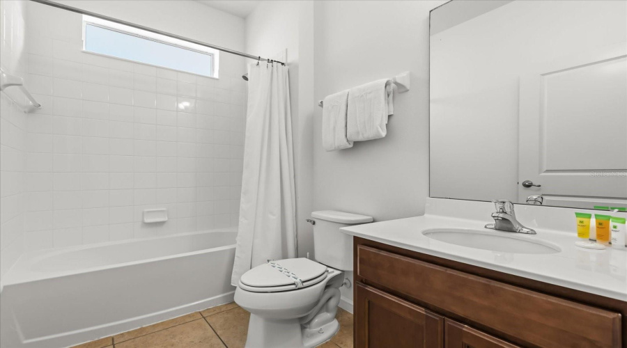 KISSIMMEE, Florida 34746, 6 Bedrooms Bedrooms, ,4 BathroomsBathrooms,Residential,For Sale,BALLO,0,MFRO6346506