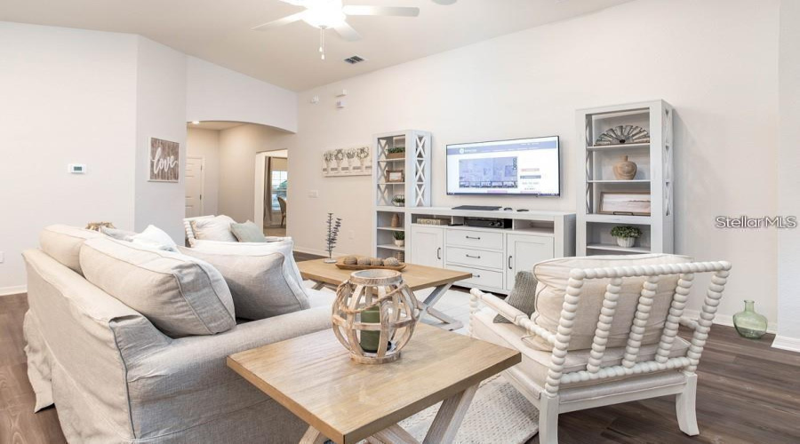 DAVENPORT, Florida 33837, 4 Bedrooms Bedrooms, ,2 BathroomsBathrooms,Residential,For Sale,FLEUR,0,MFRL4956098