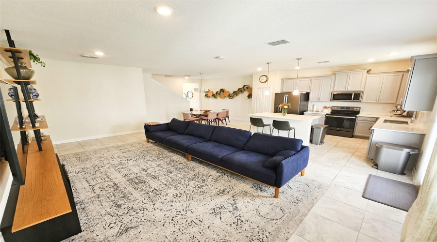 KISSIMMEE, Florida 34746, 3 Bedrooms Bedrooms, ,2 BathroomsBathrooms,Residential,For Sale,TRIBUTE,0,MFRO6346591