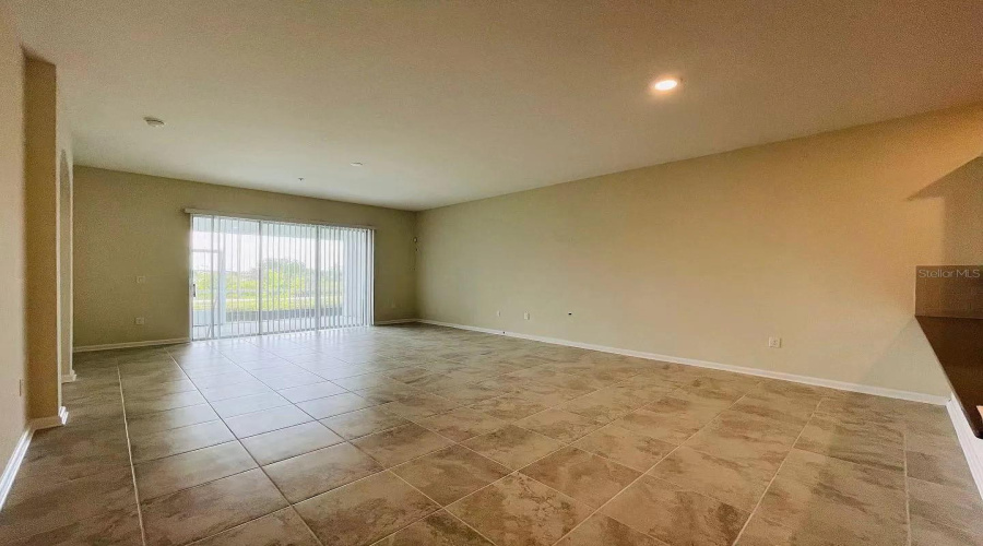 DAVENPORT, Florida 33896, 3 Bedrooms Bedrooms, ,2 BathroomsBathrooms,Residential,For Sale,DROP,0,MFRO6345315