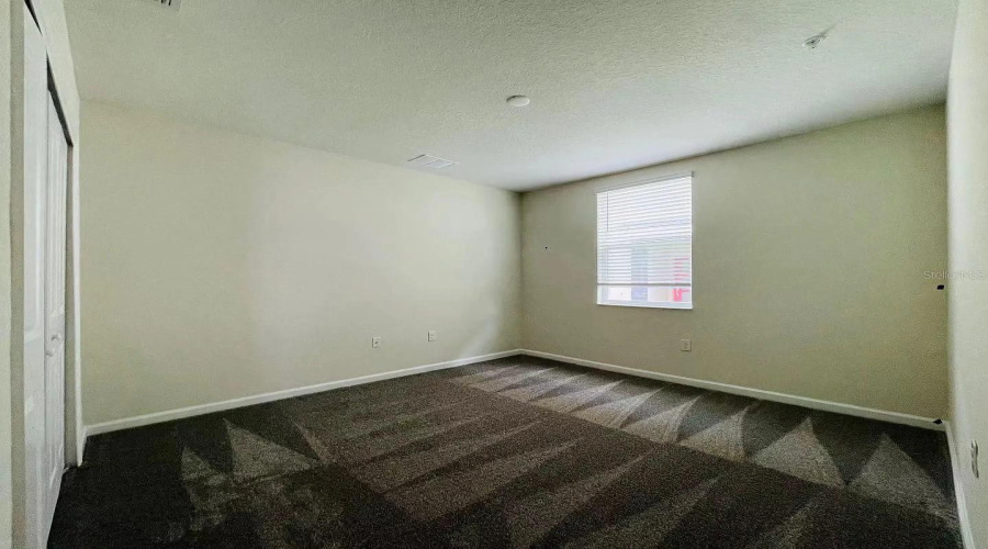 DAVENPORT, Florida 33896, 3 Bedrooms Bedrooms, ,2 BathroomsBathrooms,Residential,For Sale,DROP,0,MFRO6345315