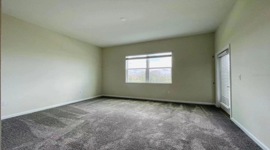 DAVENPORT, Florida 33896, 3 Bedrooms Bedrooms, ,2 BathroomsBathrooms,Residential,For Sale,DROP,0,MFRO6345315