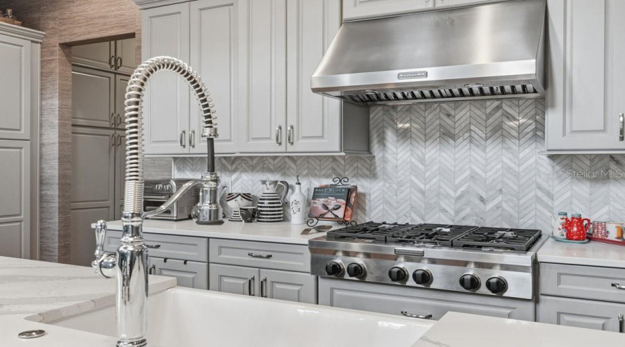 ORLANDO, Florida 32836, 4 Bedrooms Bedrooms, ,3 BathroomsBathrooms,Residential,For Sale,ROYAL CYPRESS,0,MFRS5128082