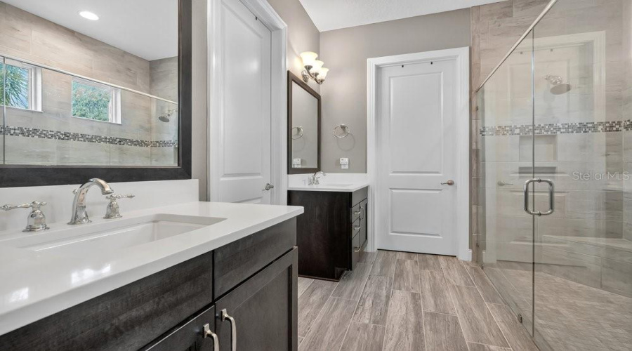 ORLANDO, Florida 32836, 4 Bedrooms Bedrooms, ,3 BathroomsBathrooms,Residential,For Sale,ROYAL CYPRESS,0,MFRS5128082