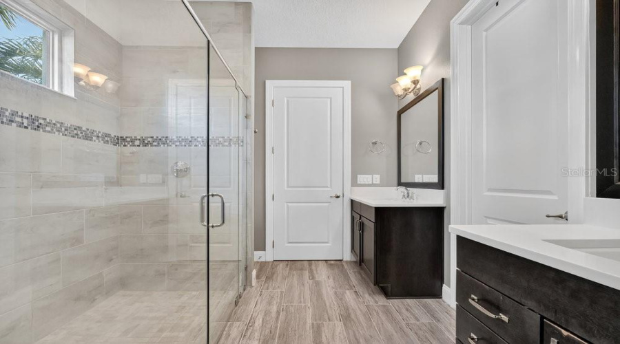 ORLANDO, Florida 32836, 4 Bedrooms Bedrooms, ,3 BathroomsBathrooms,Residential,For Sale,ROYAL CYPRESS,0,MFRS5128082