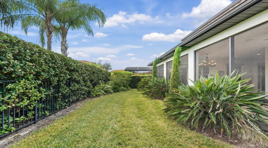 ORLANDO, Florida 32836, 4 Bedrooms Bedrooms, ,3 BathroomsBathrooms,Residential,For Sale,ROYAL CYPRESS,0,MFRS5128082