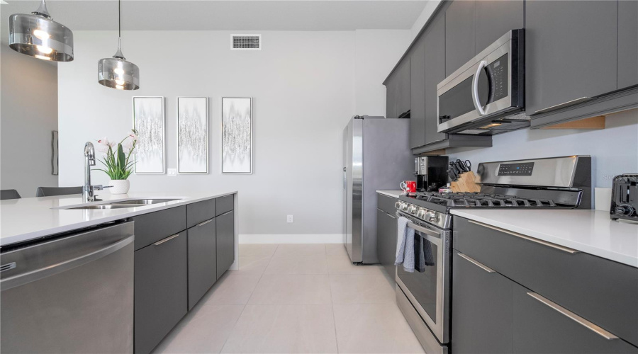 REUNION, Florida 34747, 5 Bedrooms Bedrooms, ,3 BathroomsBathrooms,Residential,For Sale,SANDY RIDGE,0,MFRO6253569