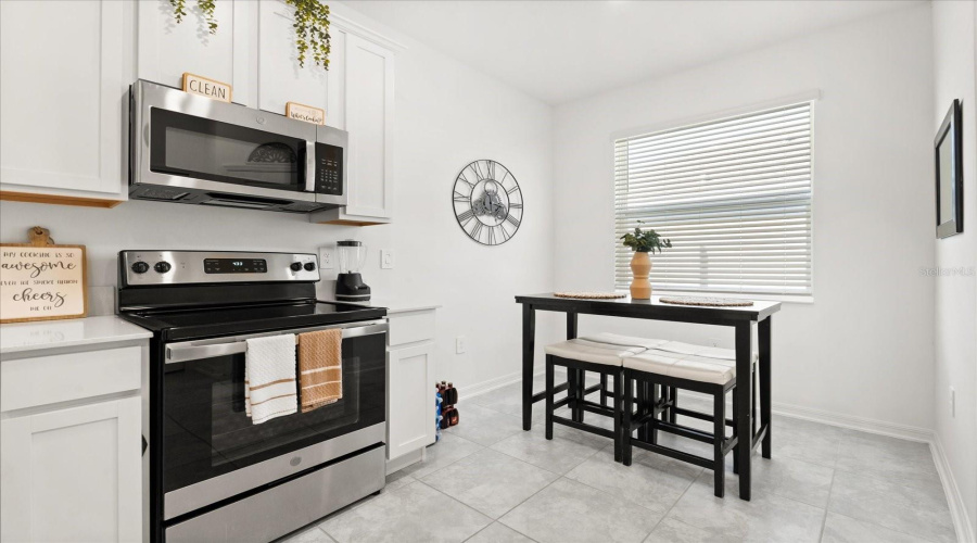 KISSIMMEE, Florida 34746, 3 Bedrooms Bedrooms, ,2 BathroomsBathrooms,Residential,For Sale,MERRYBELLS DR,0,MFRS5135364