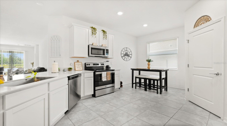 KISSIMMEE, Florida 34746, 3 Bedrooms Bedrooms, ,2 BathroomsBathrooms,Residential,For Sale,MERRYBELLS DR,0,MFRS5135364