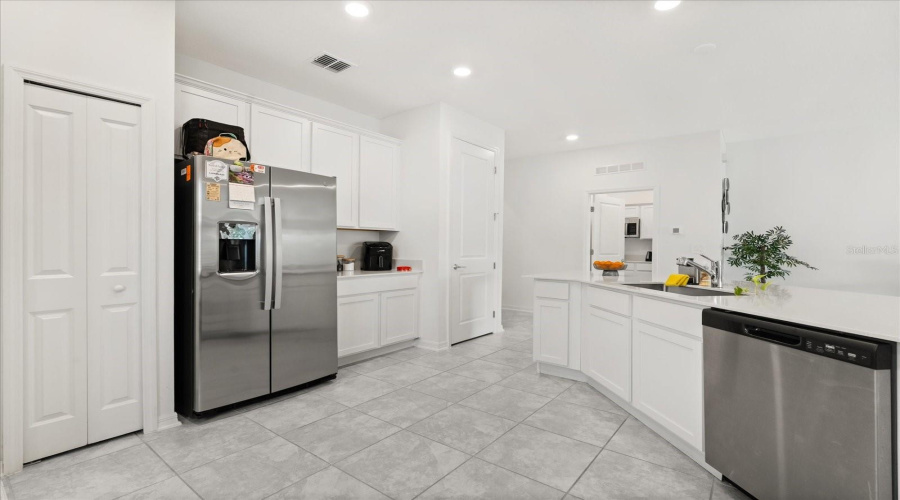 KISSIMMEE, Florida 34746, 3 Bedrooms Bedrooms, ,2 BathroomsBathrooms,Residential,For Sale,MERRYBELLS DR,0,MFRS5135364