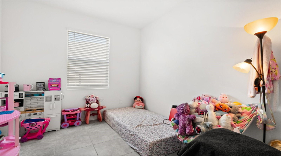 KISSIMMEE, Florida 34746, 3 Bedrooms Bedrooms, ,2 BathroomsBathrooms,Residential,For Sale,MERRYBELLS DR,0,MFRS5135364